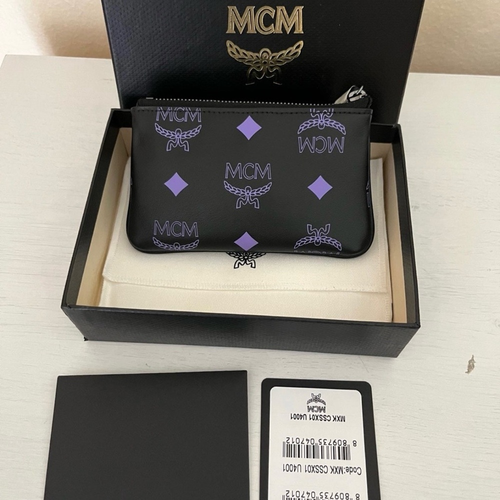 MCM Key Pouch in Color Splash Logo Leather - Picture 5 of 5